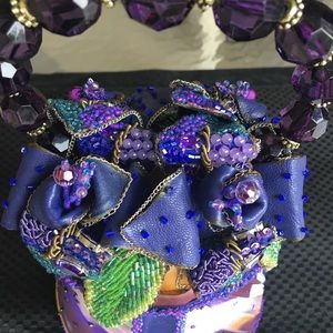 Adorable Mary Frances handbag